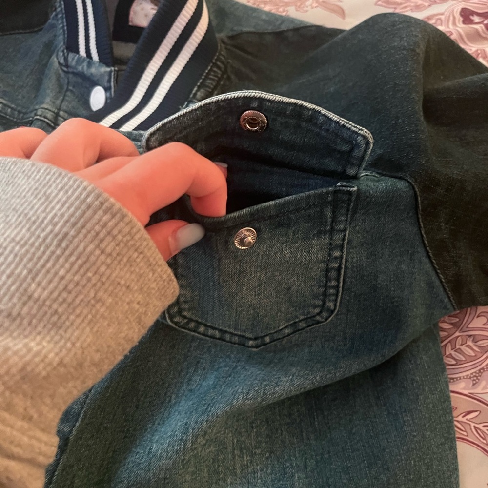 Jean jacket - Picture 3 of 5